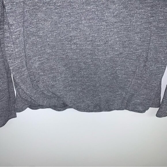 Athleta Long Sleeve Top Shirt Size Extra Small Grey Heathered Suri Bubble‎ - Picture 6 of 8